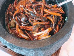 石锅传统响油鳝糊-无锡苏宁银河国际酒店-悦府65中餐厅