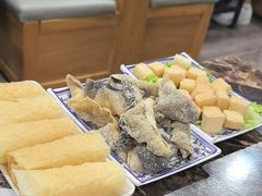 -灶知轩湘西石锅鱼(万佳广场店)