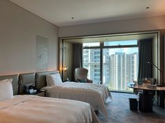 -深圳国际会展中心希尔顿酒店(前海华发冰雪世界店)