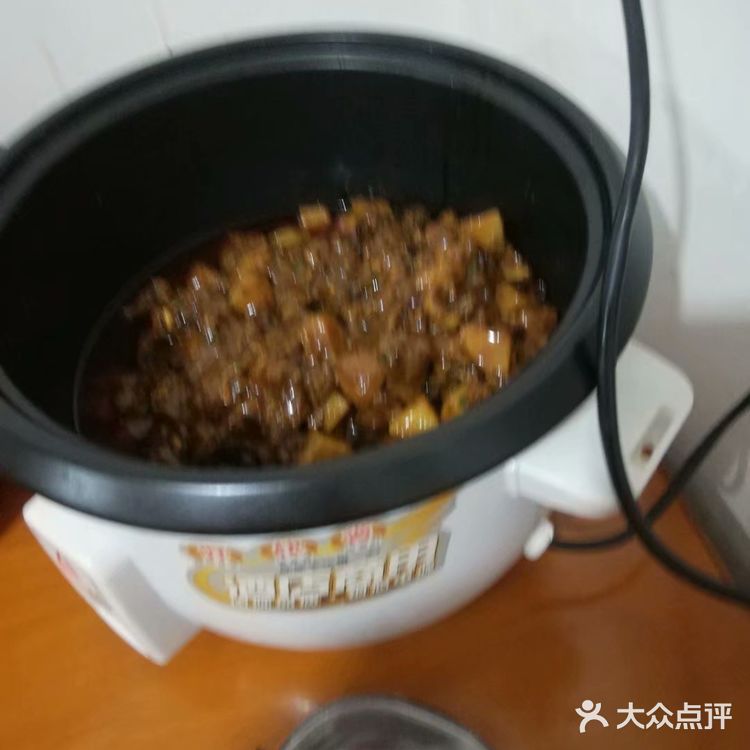 工地：12元【咸烧白】，可续碗，管饱！