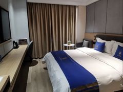 -速8精选酒店(北京三里屯团结湖地铁站店)
