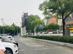 -上海伟杰·捷豹路虎4S店(闵行店)