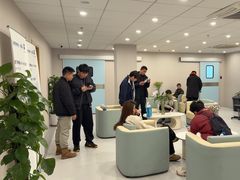 -上海和平眼科医院