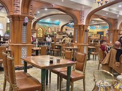 大堂-清真·玛丽亚新疆菜主题餐厅(浙江中路店)