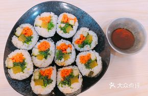 Meat Seaweed Rice Roll