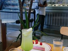 -Pie Bird(新闸路店)