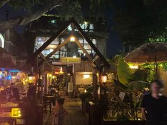 -城墙外BAR