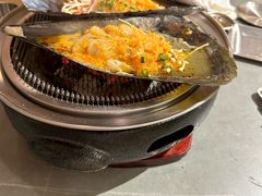 -围炉肉舍•炭烤活鳗•丹东海鲜烤肉(步行街店)