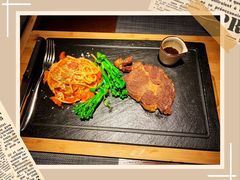 -卡普里披萨·牛扒·下午茶