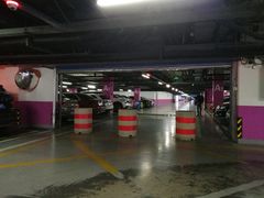 -鹏欣·水游城A区-停车场