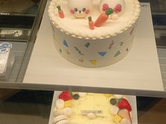 -85度C(生甜甜圈研究工坊·上海松江人民北路店)