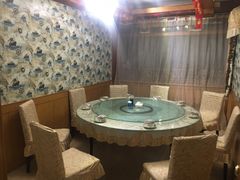 包厢-1910老鲁味海鲜·戳子肉·青岛菜(金沙滩店)