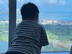 -黄金海景西餐厅·三文鱼·牛扒云顶旋转自助餐