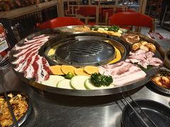 -哈哈碳都·牛肋条无限自助烤肉(台江万达店)