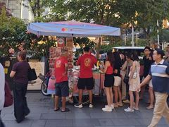 -詹爷爷乌节路街头冰淇淋