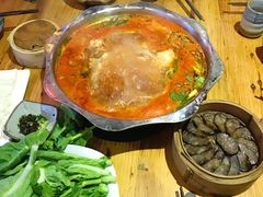 -野山舂·贵州现舂酸汤火锅(鸿通城店)