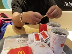 -麦当劳(百荣世贸商城店)