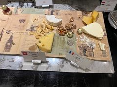 -圣丰索菲特·2 On 988 Café 自助餐厅