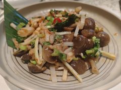 -云海肴·汽锅鸡·云南菜(天山百盛优客店)