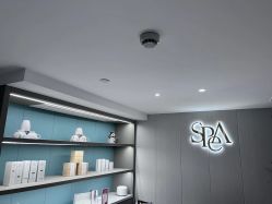 -PE SALON