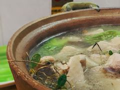 石橄榄炖鸡-洪大厨鸡煲(福田店)