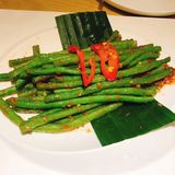 说道新加坡菜，就想到刚出的剧小娘惹里面的菜光看流口水