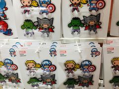 -名创优品(北京新中关购物中心地铁层店)