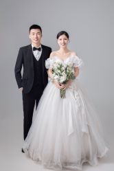 -乐默婚纱摄影工作室