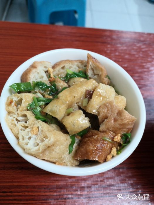 牛杂店豆腐面筋图片