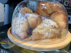 原味牛角包-LIN COFFEE CO(龙珠达店)