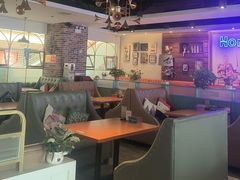 -豪客嘉族·麦尼顿西餐厅(乐福天下店)