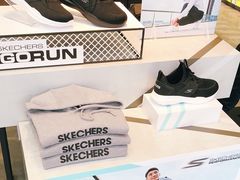 -SKECHERS 斯凯奇(上海国际时尚中心店)