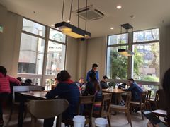靠窗位-星巴克(汾阳路店)