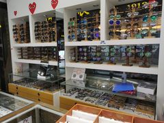 -广州宝岛眼镜武汉和光眼镜市场西区店