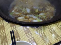 -粘豆包柴火铁锅炖