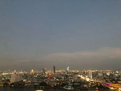 -阿瓦尼河滨曼谷酒店