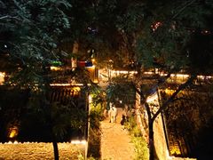 -百里峡七彩艺术小镇