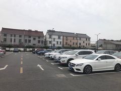 -新场古镇-停车场