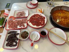 -毛辣果·贵州红酸汤牛肉火锅(西单店)