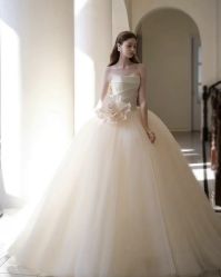 -PAI婚纱礼服设计馆【大牌租赁/高级定制】