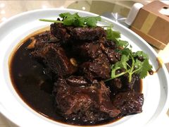 红烧牛肉-翠山·映月湖景餐厅(映月湖公园店)