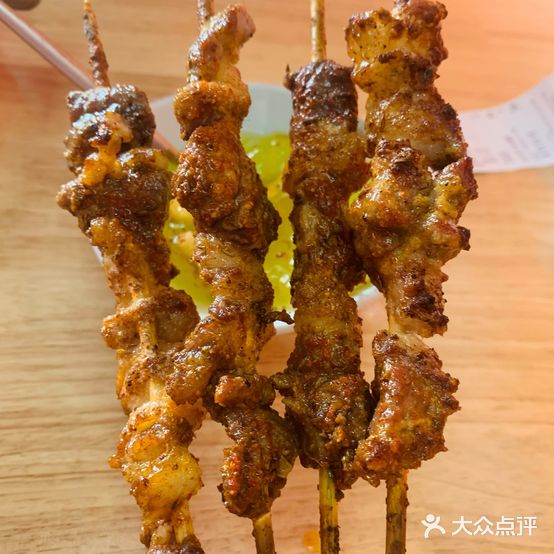 新疆白胡子烧烤饭店(莫邪路店)