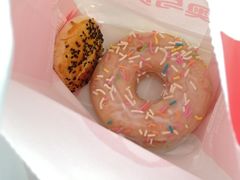 蓝莓甜甜圈-老香港蛋糕