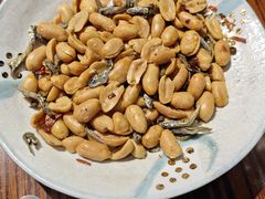 小虾戏花生-蚝堡海鲜·威海菜·海肠捞饭·烧烤·亚洲吃蚝公司(幸福门店)