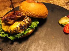 -HIGH FIVE哈福手工汉堡(桂林路店)