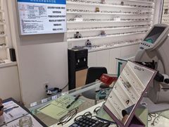 -美式眼镜·授权蔡司.依视路.尼康.豪雅.明月(南翔印象城店)