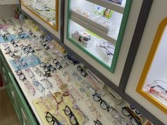 -美空眼镜·星趣控·新乐学·控优点合作店(周浦万达店)