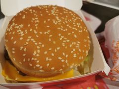 -麦当劳(轻轨曹杨路店)