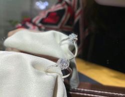 -珂兰钻石(美美2购物中心店)