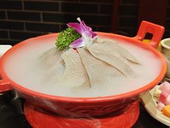 -宽板凳老灶火锅(台湾街店)